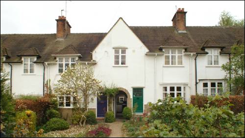 13-15 Creswick Walk